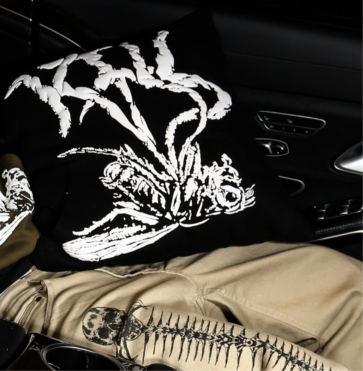 Killfly pocket pillow