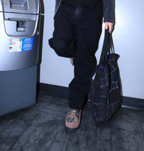 Load image into Gallery viewer, Black paneled pants